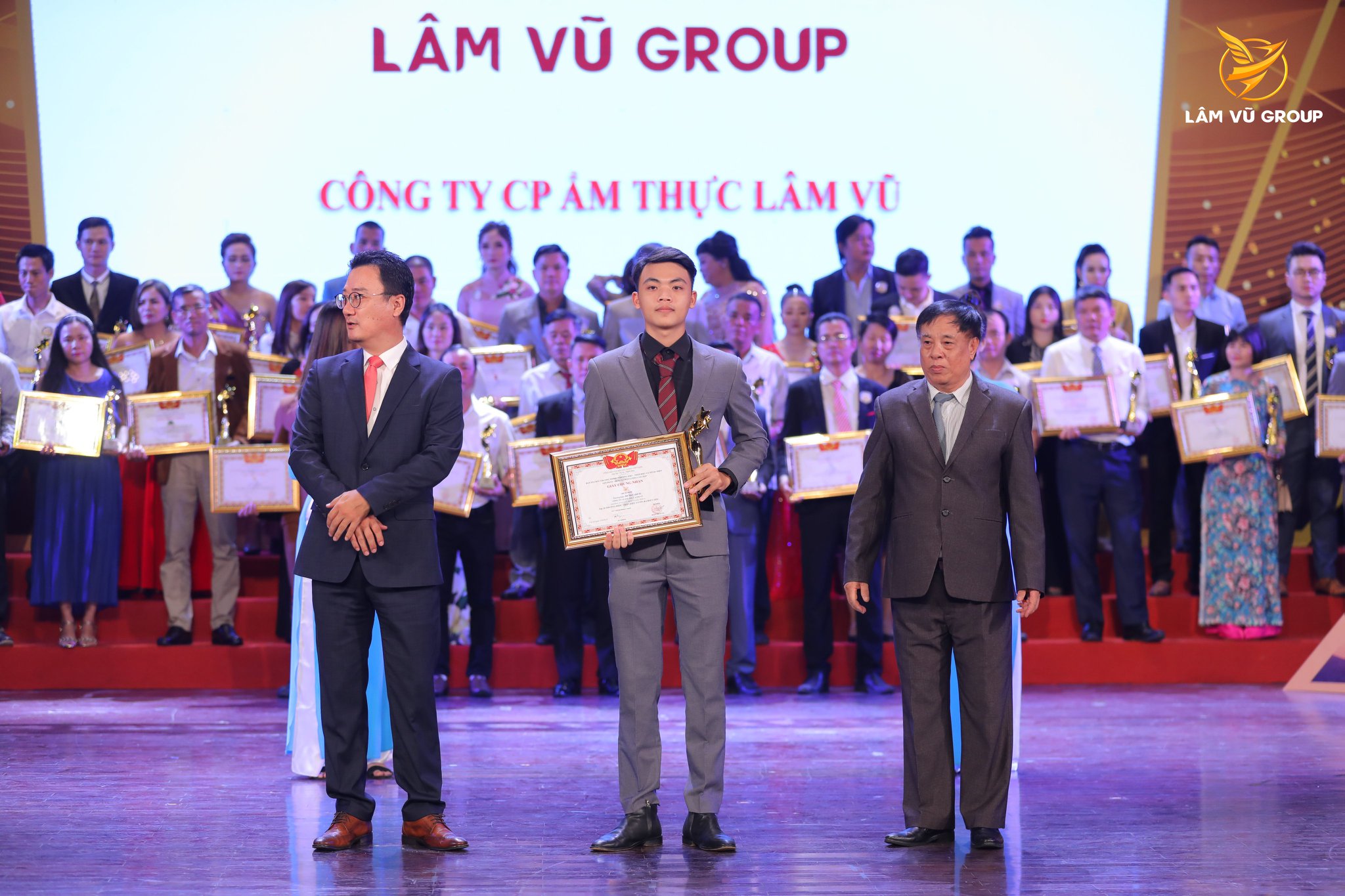 danh hiệu Hệ thống Nhượng Quyền Ẩm Thực Lâm Vũ (Lâm Vũ Group), lam vu group, lamvugroup